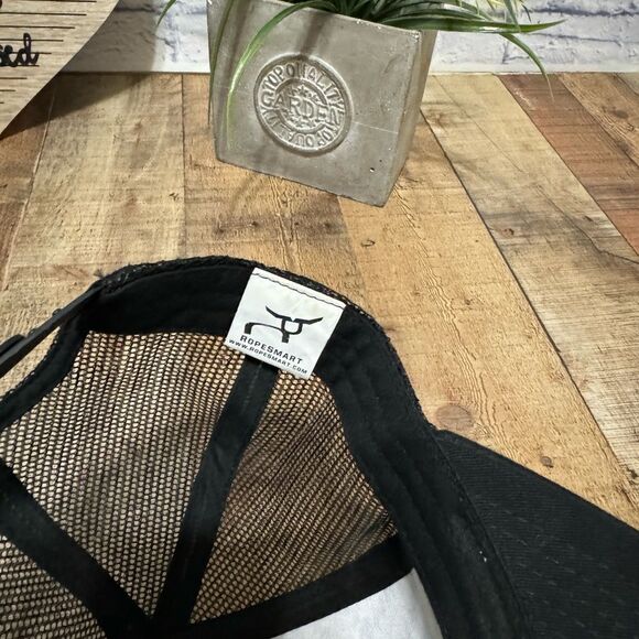 RS Aztec Black & White Snapback ropesmart 
One size adjustable - Picture 5 of 8